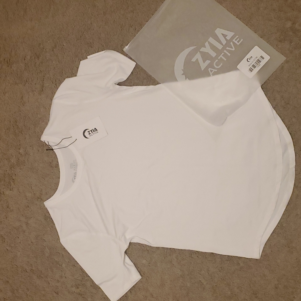 Zyia New White Go To Tee Medium